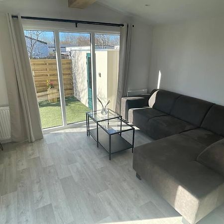 Cozy Chalet At The Beach In Petten, Netherlands Bagian luar foto